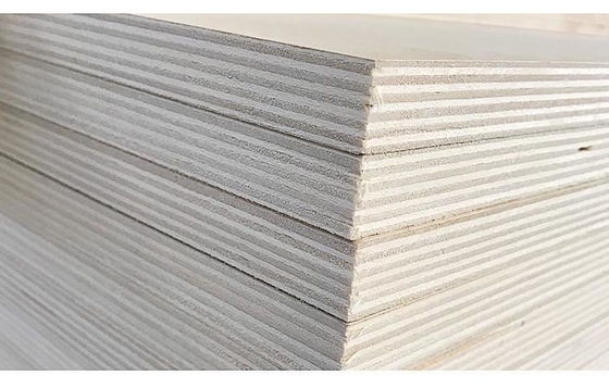 Manufacturer's Wholesale 18mm Laminated Birch Plywood Sheet Modern 4x8 Surface Veneer for Kitchen Furniture/Decoration