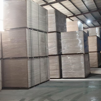 Manufacturer's Wholesale 18mm Laminated Birch Plywood Sheet Modern 4x8 Surface Veneer for Kitchen Furniture/Decoration